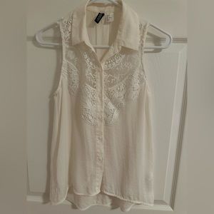 H&M white lace top